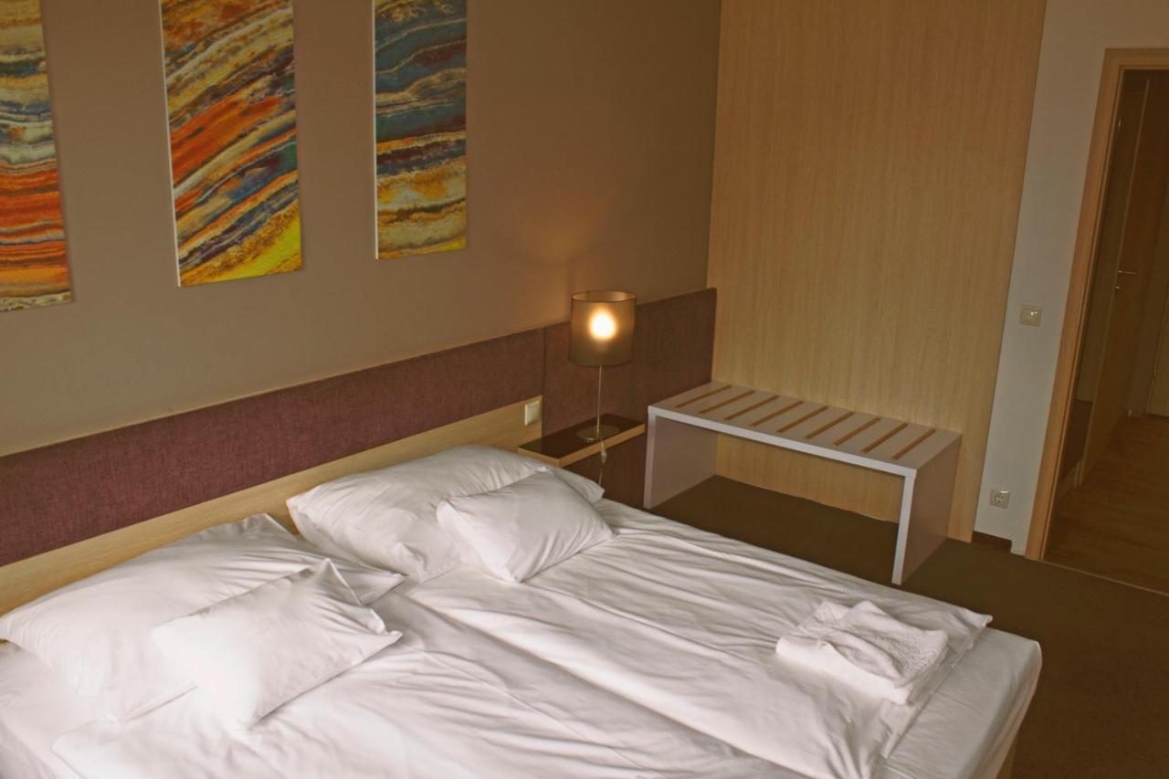 Orion Apartman Sarvar Exterior photo